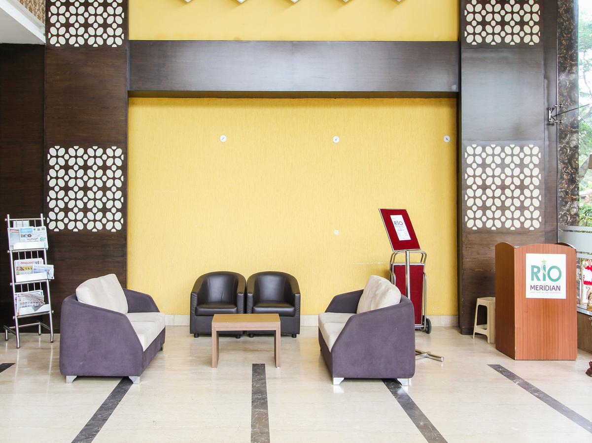 Rio Meridian Hotel Mysore Buitenkant foto