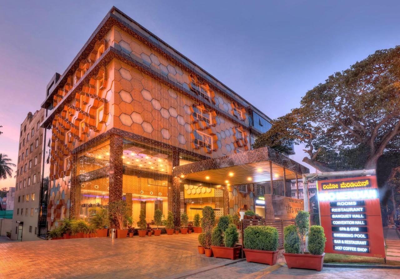 Rio Meridian Hotel Mysore Buitenkant foto